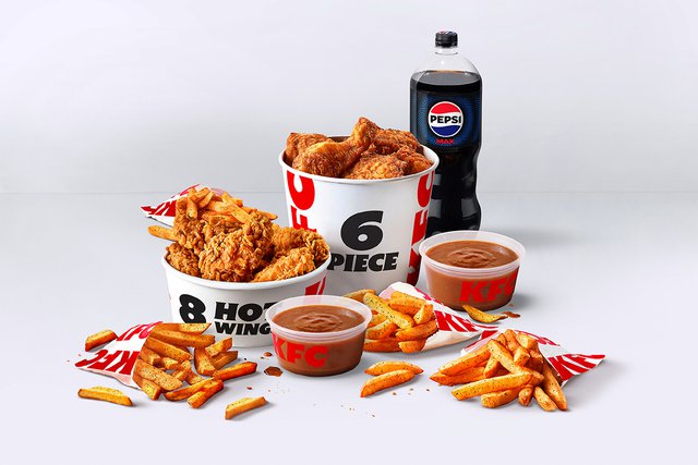 Football Double Bucket (Original Recipe Chicken & Hot Wings) menuspotuk